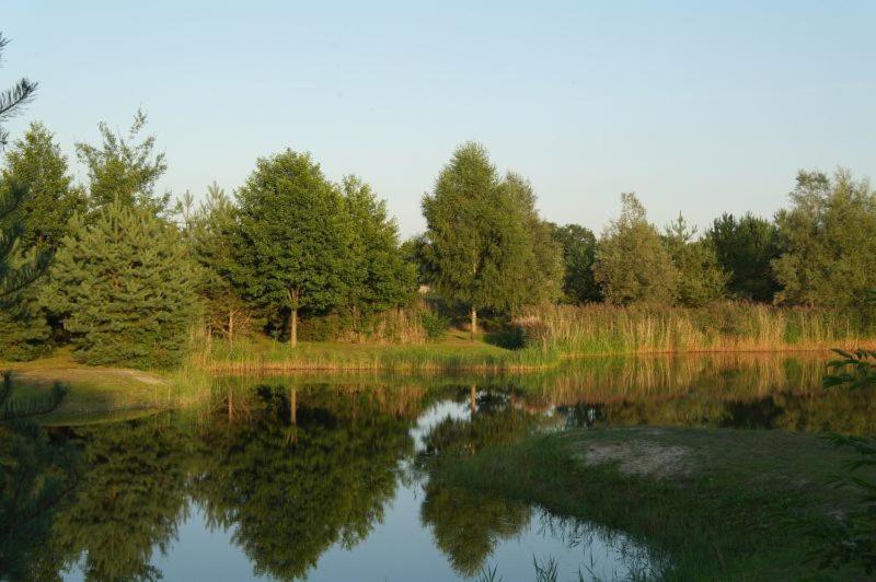 Ferienpark Mecklenburg Ziegendorf ภายนอก รูปภาพ